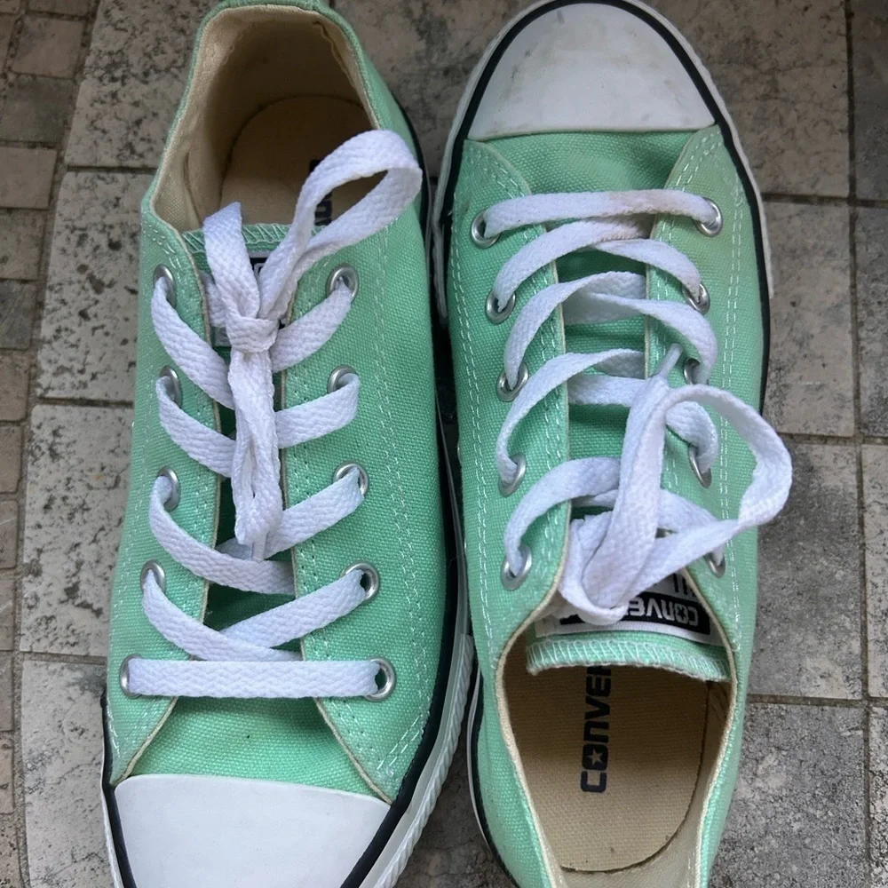 Converse All Star Kids Green Canvas Sneakers sz 2Y mint condition